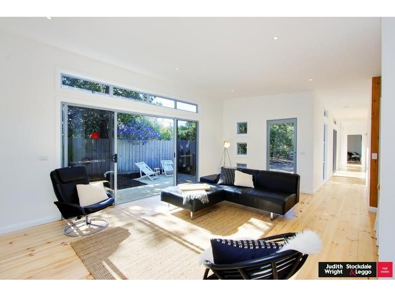 6 Rogan Close, Cowes VIC 3922
