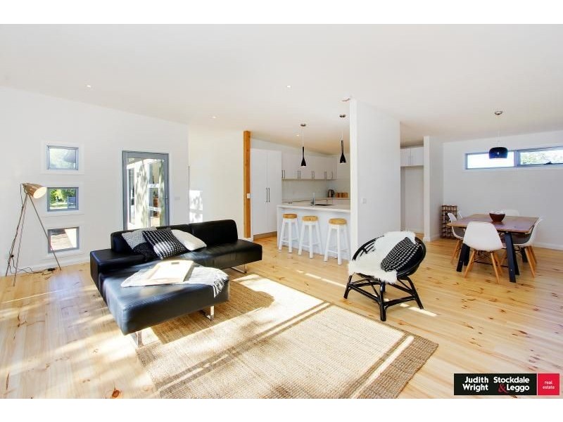 6 Rogan Close, Cowes VIC 3922