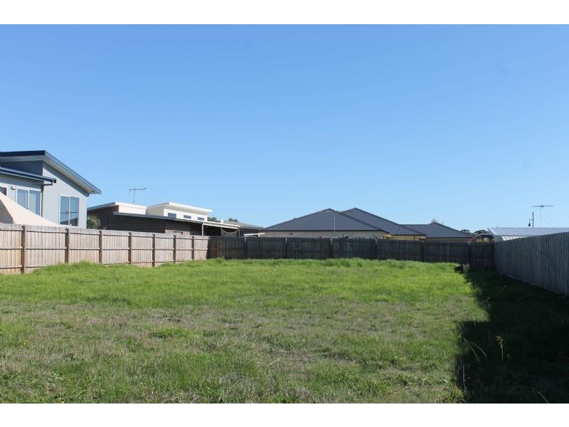 22 Boardwalk Boulevard, Cowes VIC 3922