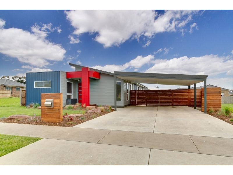 12 Rosella Grove, Cowes VIC 3922