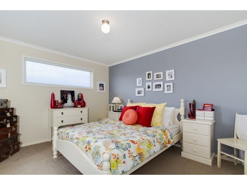 12 Rosella Grove, Cowes VIC 3922