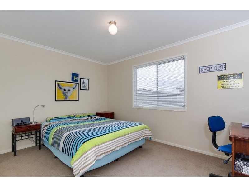 12 Rosella Grove, Cowes VIC 3922