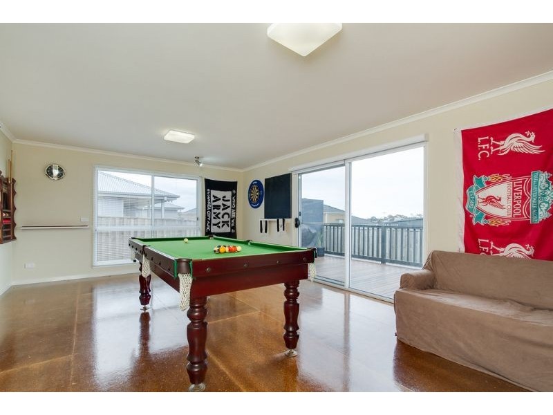 12 Rosella Grove, Cowes VIC 3922