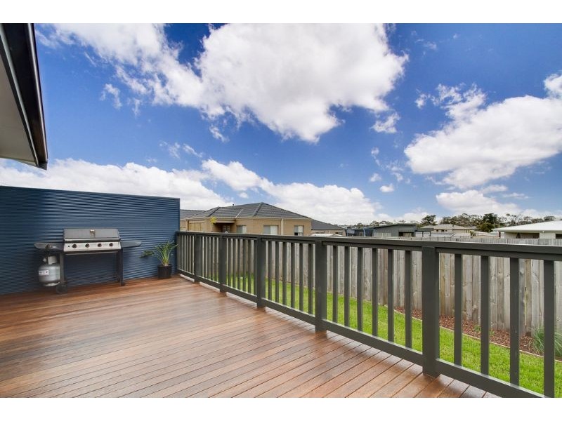12 Rosella Grove, Cowes VIC 3922