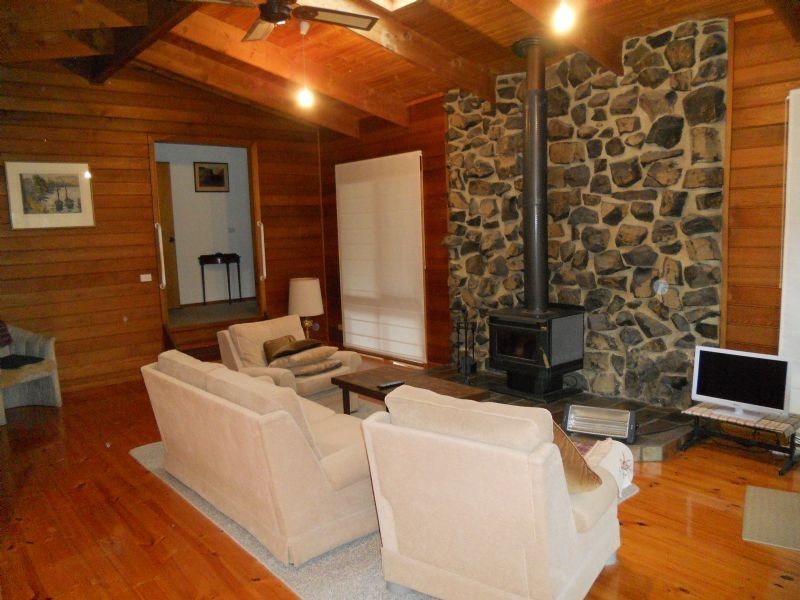 16 Dafydd Street, Cowes VIC 3922