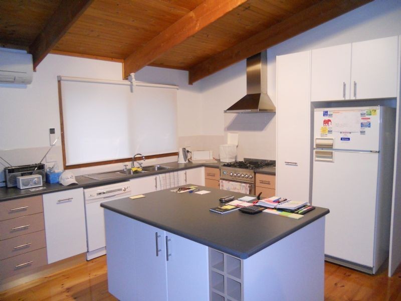 16 Dafydd Street, Cowes VIC 3922