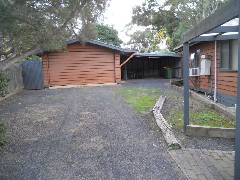 16 Dafydd Street, Cowes VIC 3922