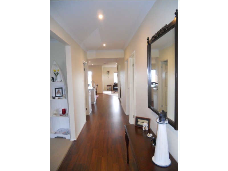 5 Waldorf Road, Cowes VIC 3922