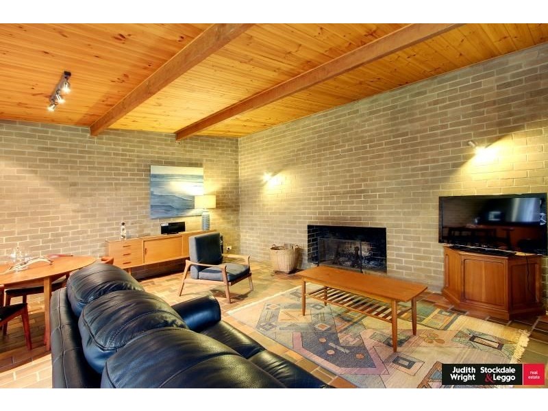 11 Woodland Avenue, Silverleaves VIC 3922