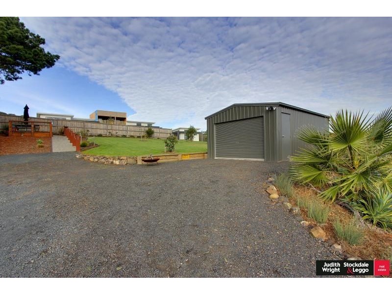 6 Possum Place, Cowes VIC 3922