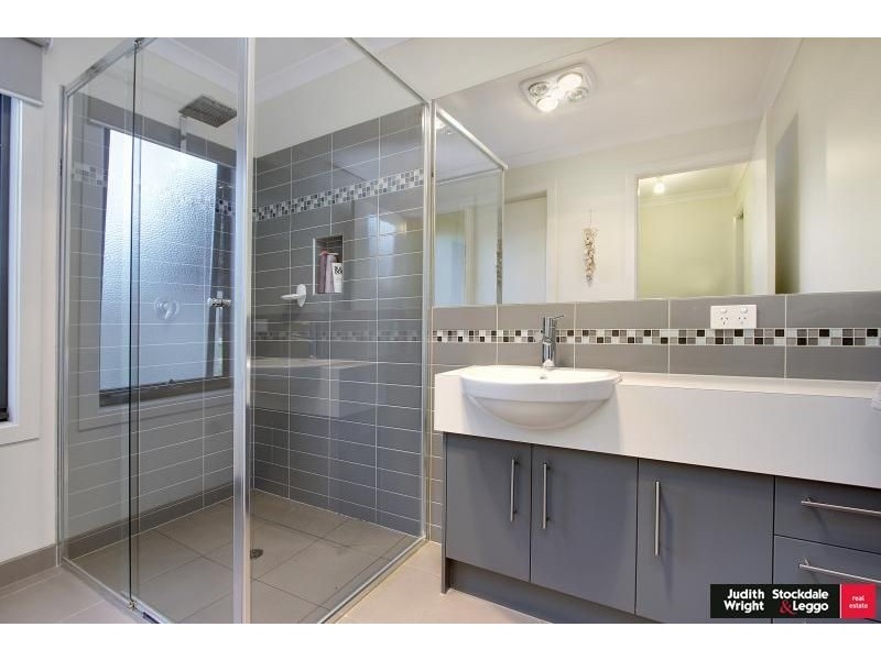 6 Possum Place, Cowes VIC 3922