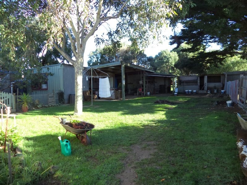 8 Gemma Street, Sunderland Bay VIC 3922