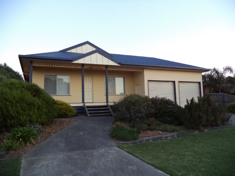 7 Hakea Court, Cowes VIC 3922