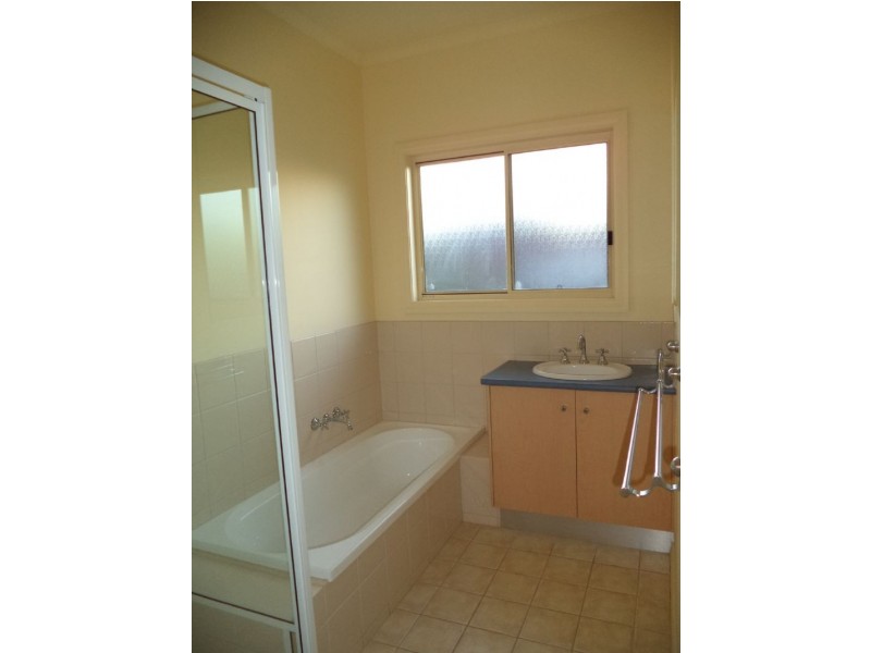 7 Hakea Court, Cowes VIC 3922