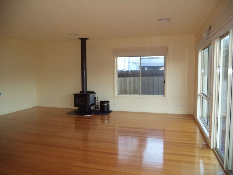 7 Hakea Court, Cowes VIC 3922