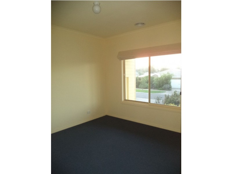 7 Hakea Court, Cowes VIC 3922