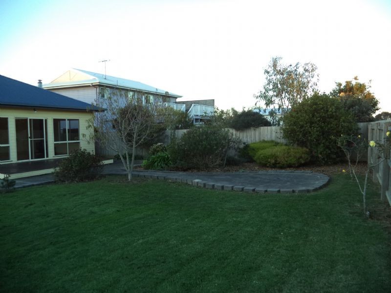 7 Hakea Court, Cowes VIC 3922