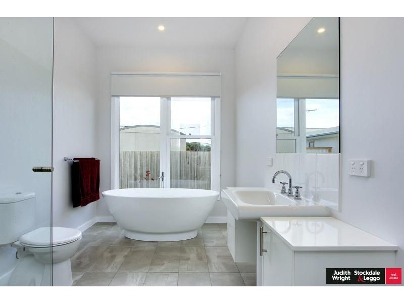 29 Tolley Ave, Surf Beach VIC 3922