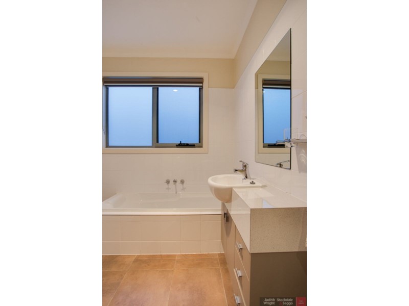 72 Katherine Circuit, Cowes VIC 3922