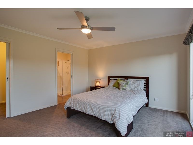 72 Katherine Circuit, Cowes VIC 3922