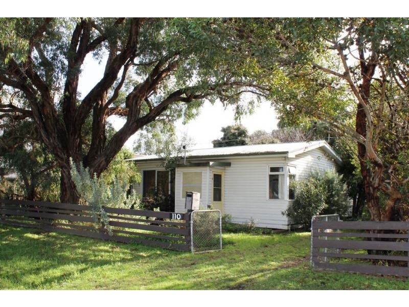 110 Scenic Drive, Cowes VIC 3922
