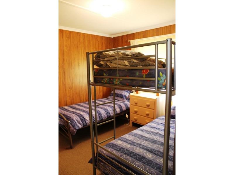 9 Albany Road, Cowes VIC 3922