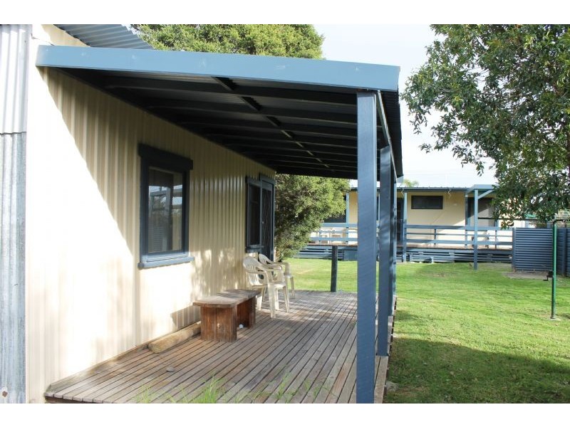 9 Albany Road, Cowes VIC 3922