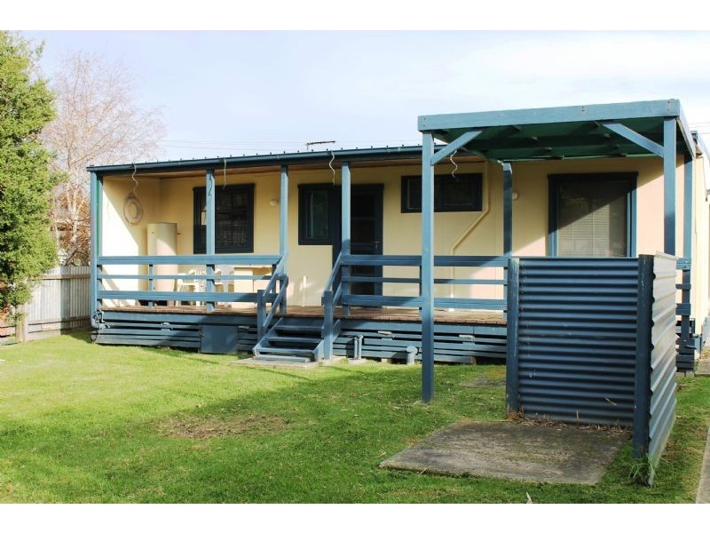 9 Albany Road, Cowes VIC 3922