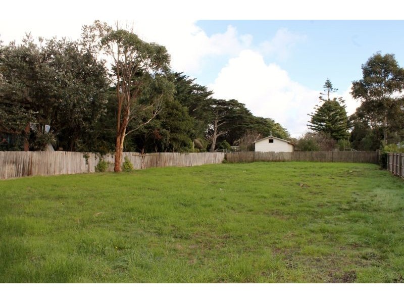 186 Thompson Avenue, Cowes VIC 3922