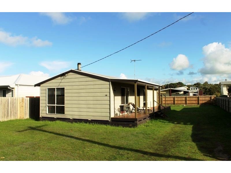 18 Galleon Crescent, Sunset Strip VIC 3922