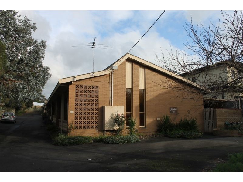 2/53 Chapel Street, Cowes VIC 3922