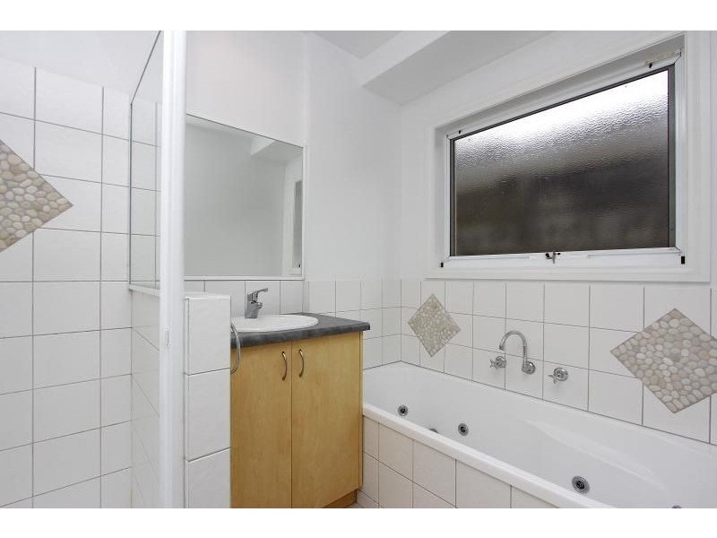 2/44 Church Street, Cowes VIC 3922