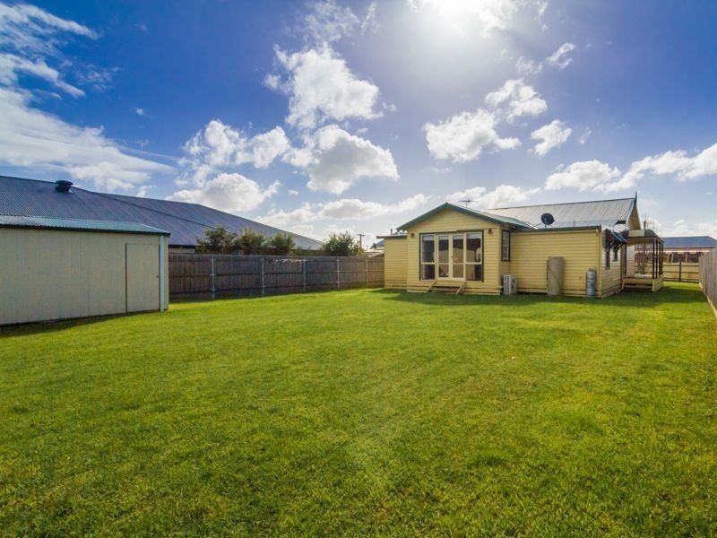 2 Victoria Court, Cowes VIC 3922