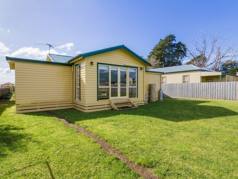 2 Victoria Court, Cowes VIC 3922