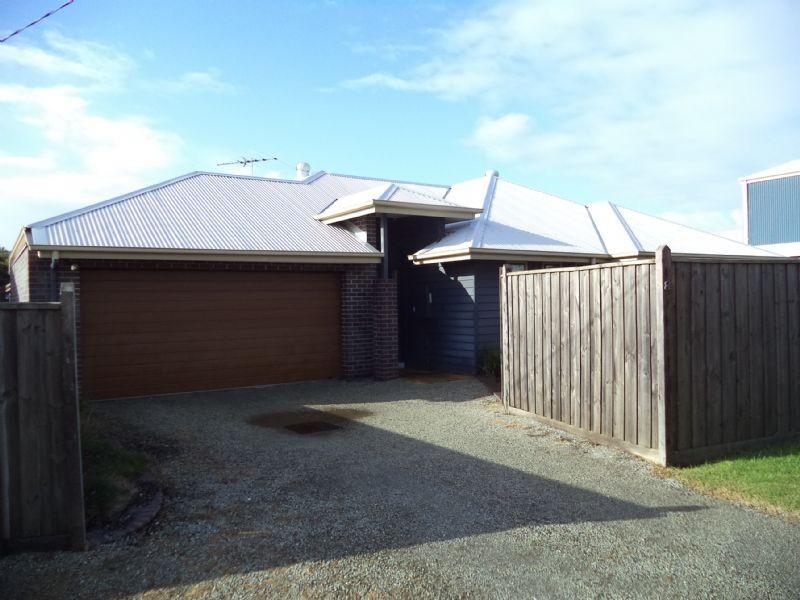 1/8 Malcalm Avenue, Surf Beach VIC 3922