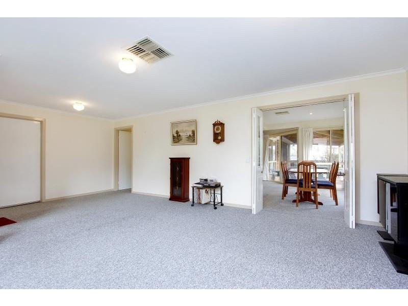 26 Wyndham Avenue, Cowes VIC 3922