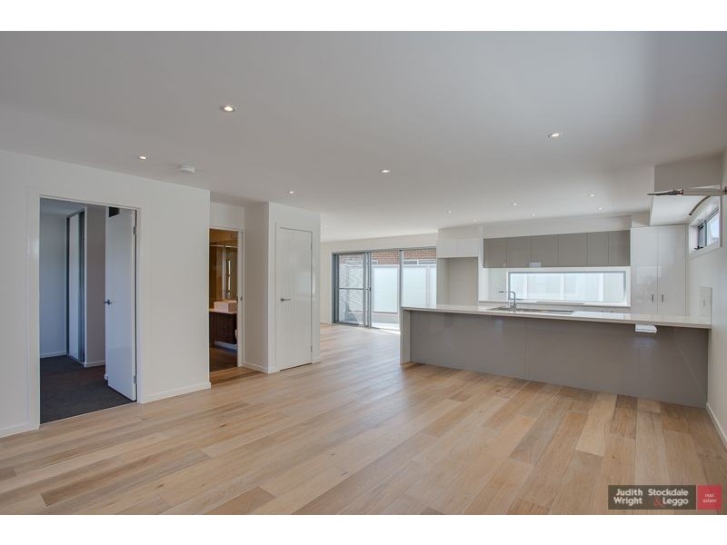 3 & 4/4 Osbourne Avenue, Cowes VIC 3922
