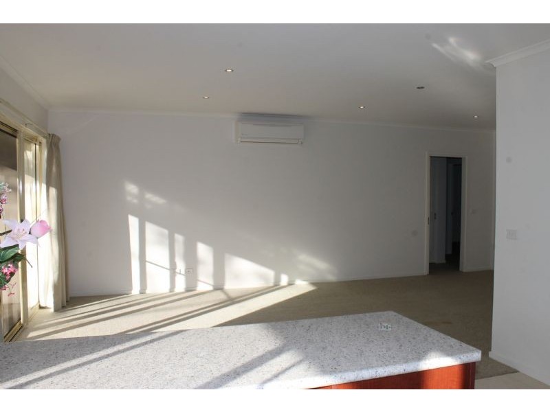 2/28 Grandview Grove, Cowes VIC 3922