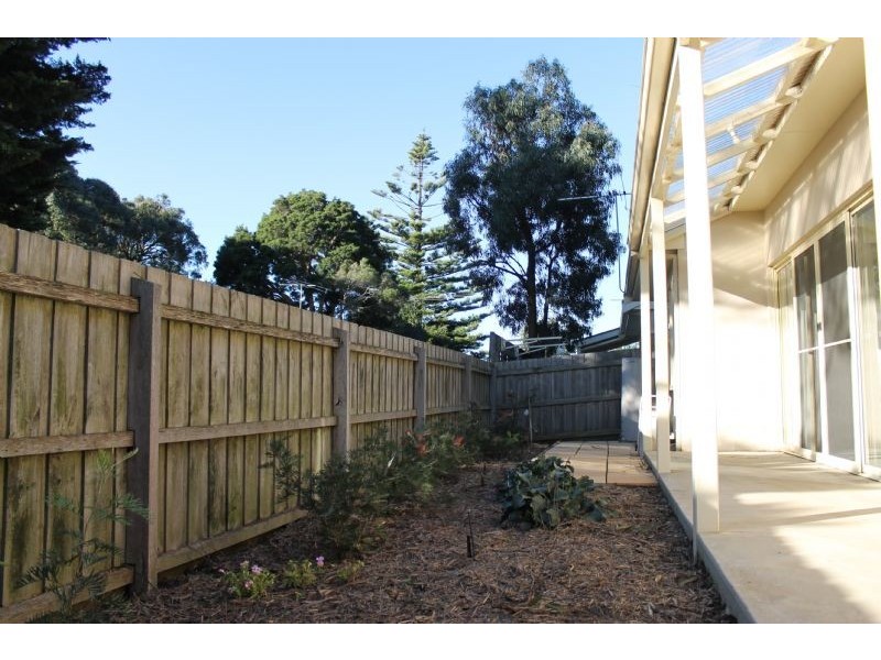 2/28 Grandview Grove, Cowes VIC 3922