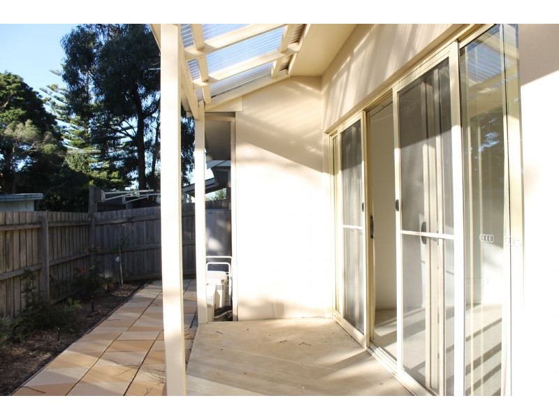 2/28 Grandview Grove, Cowes VIC 3922