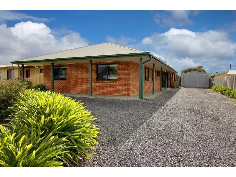 8 Tolley Ave, Surf Beach VIC 3922