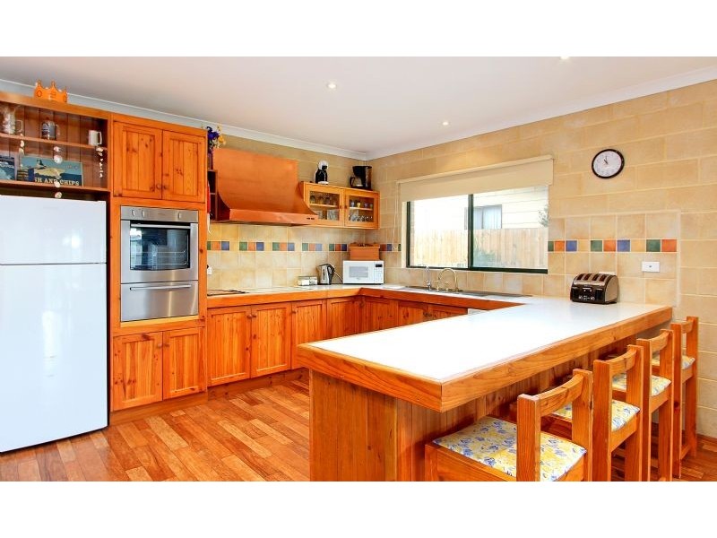 8 Tolley Ave, Surf Beach VIC 3922