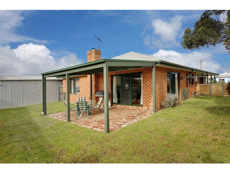 8 Tolley Ave, Surf Beach VIC 3922