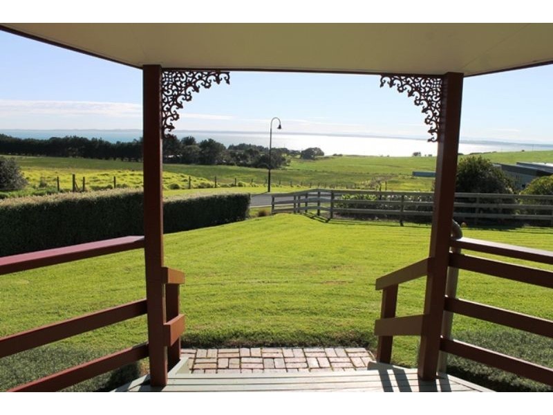 1A/25-27 Small Court, San Remo VIC 3925