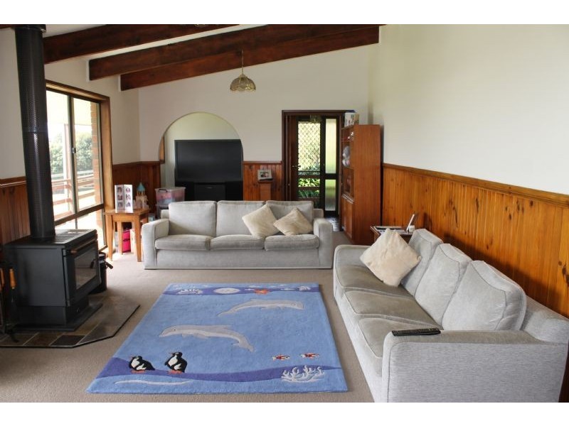 1A/25-27 Small Court, San Remo VIC 3925