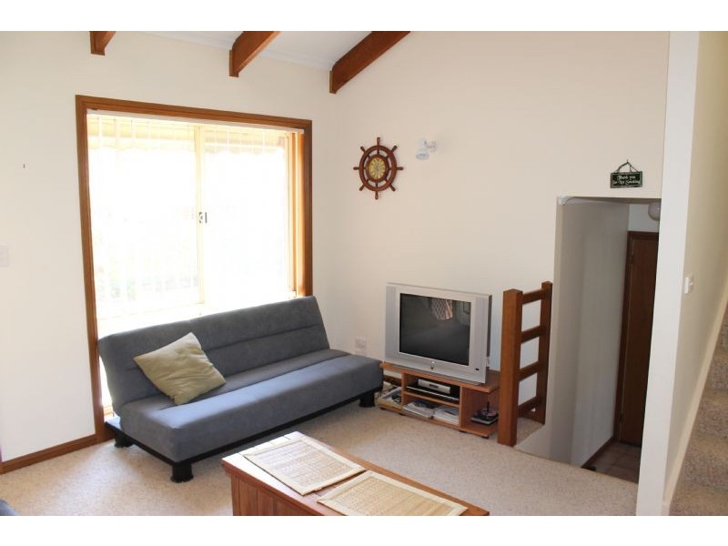 4/20 Church Street, Cowes VIC 3922