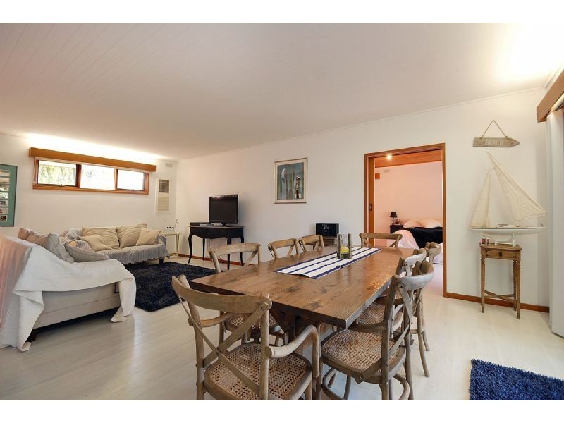 4 Justice Road, Cowes VIC 3922