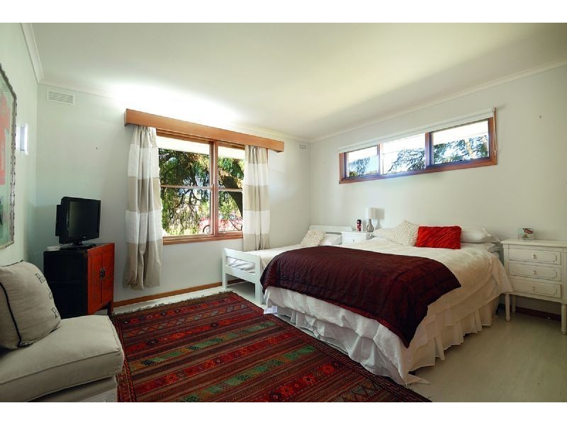 4 Justice Road, Cowes VIC 3922