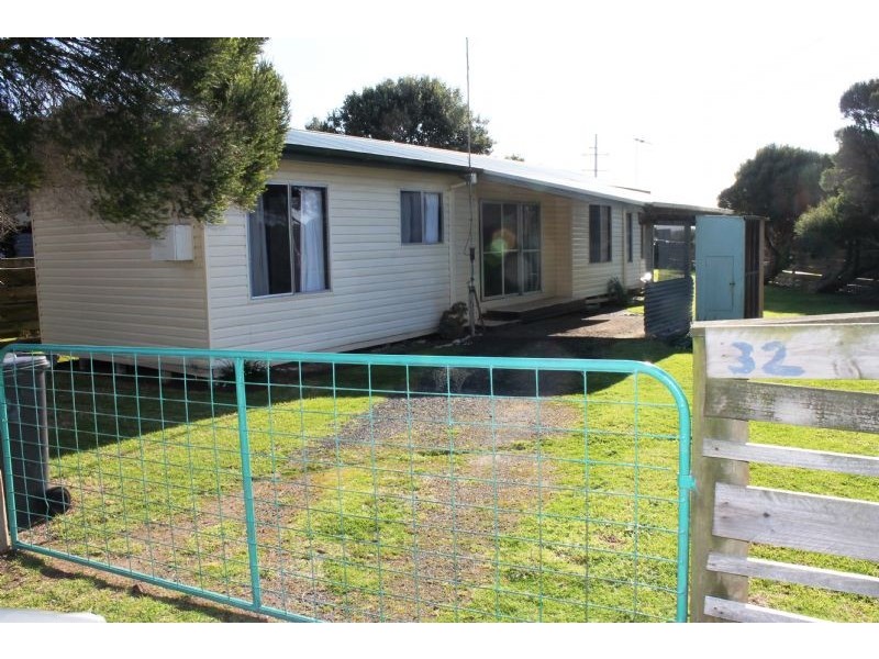 32 Page Ave, Surf Beach VIC 3922