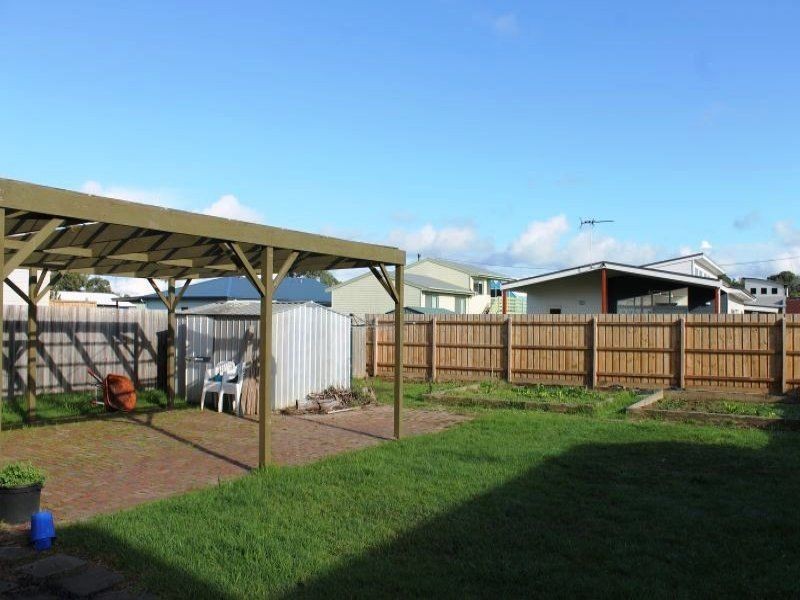 18 Galleon Crescent, Sunset Strip VIC 3922